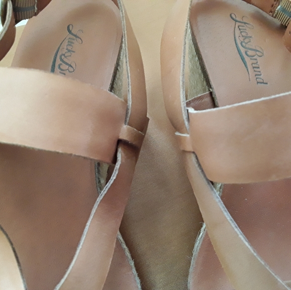 Lucky Brand Wedges size 7M - Picture 6 of 10